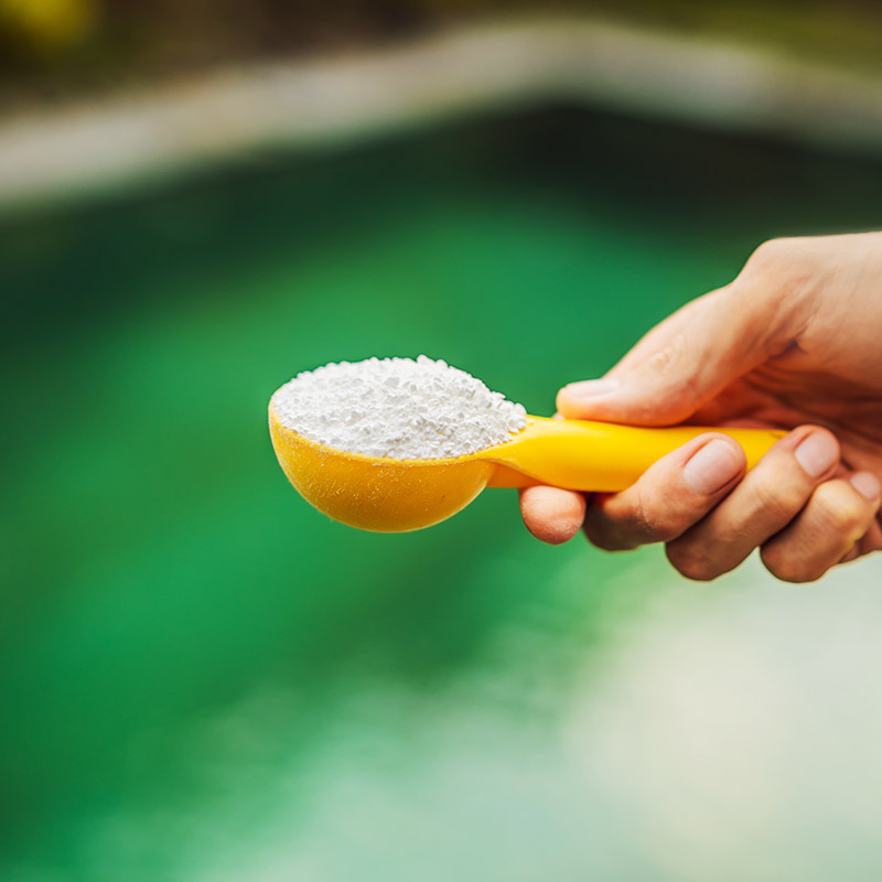 cloro per piscina
